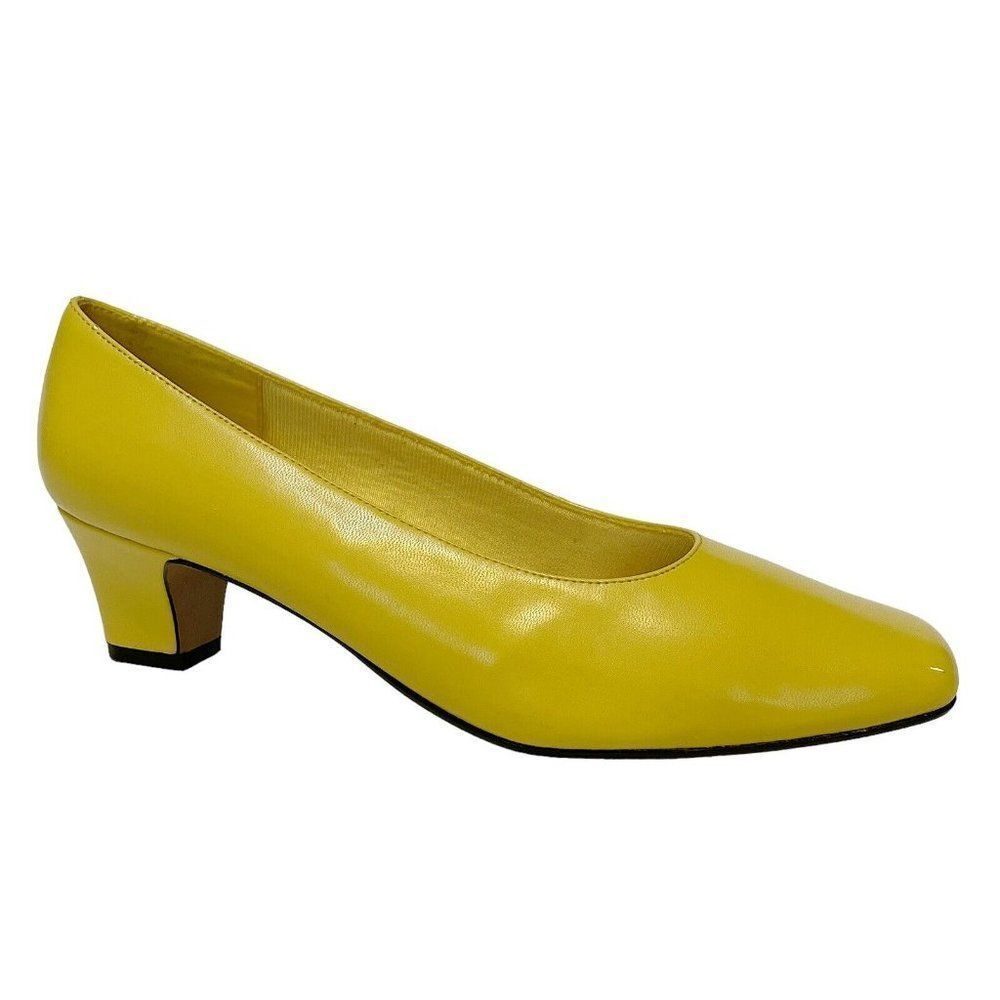 Vintage Life Stride Yellow slip on Square toe high heel pumps size 9.5